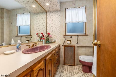 7 Delafield Avenue Rutherford NJ 07070