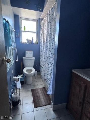 228 E Kinney Street Newark NJ 07105