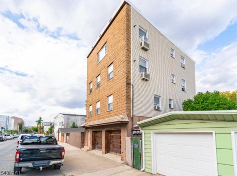 228 E Kinney Street Newark NJ 07105