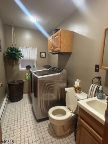 228 E Kinney Street Newark NJ 07105