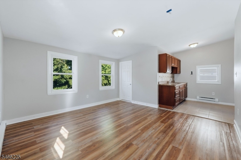 471 S 14th Street Newark NJ 07103