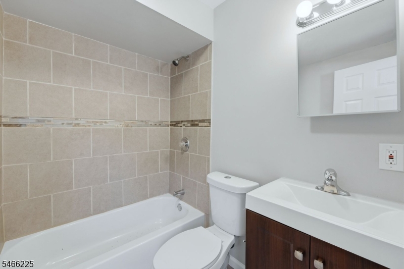 471 S 14th Street Newark NJ 07103