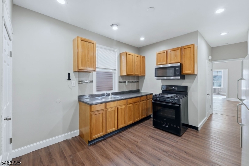471 S 14th Street Newark NJ 07103