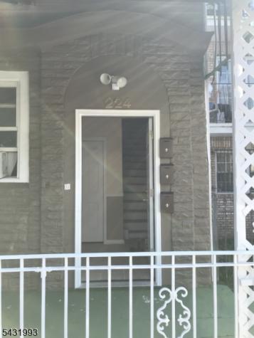 224 12TH Avenue Newark NJ 07107