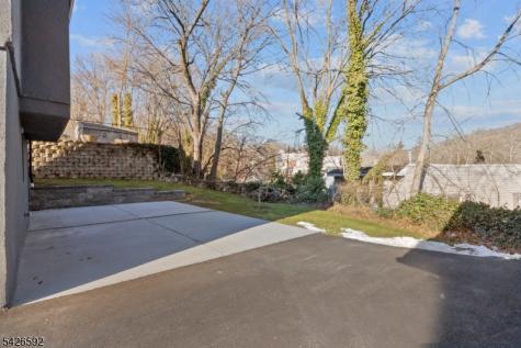 16 Old Short Hills Road Millburn NJ 07041