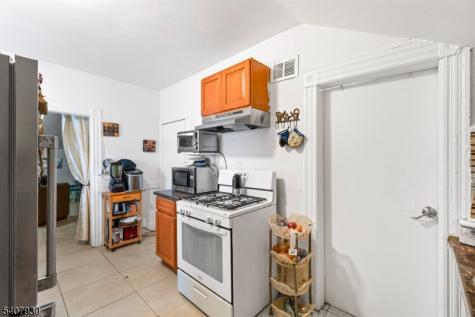 183 Walnut Street Paterson NJ 07522