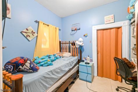 183 Walnut Street Paterson NJ 07522