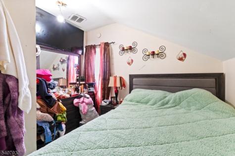 183 Walnut Street Paterson NJ 07522