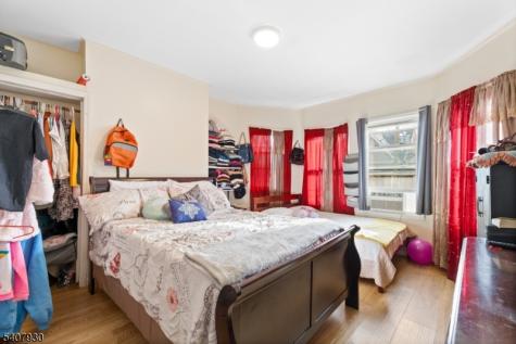 183 Walnut Street Paterson NJ 07522