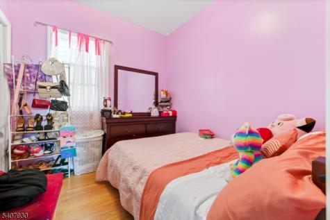 183 Walnut Street Paterson NJ 07522