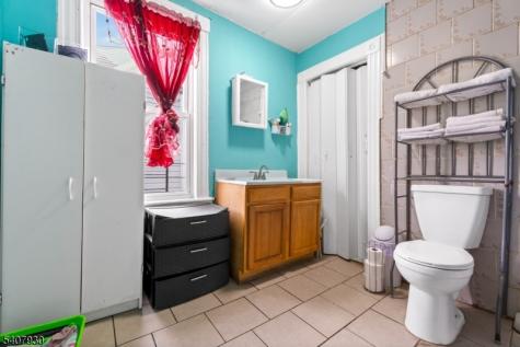 183 Walnut Street Paterson NJ 07522