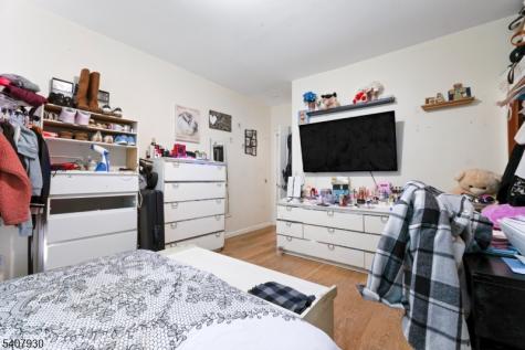 183 Walnut Street Paterson NJ 07522