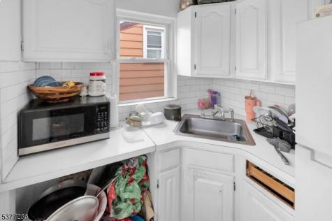152 Schuyler Avenue North Arlington NJ 07031