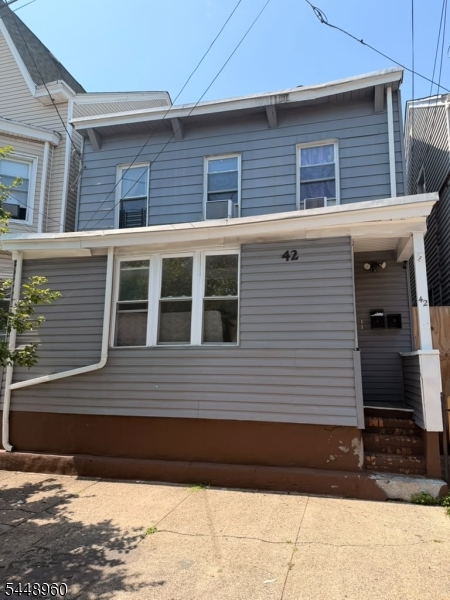 42 N York Street Paterson NJ 07524