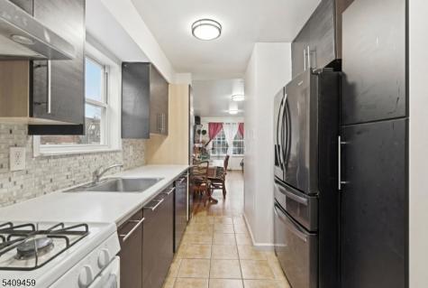 613 20TH Street Irvington NJ 07111