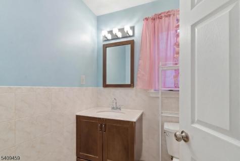613 20TH Street Irvington NJ 07111