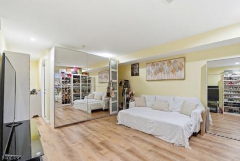 613 20TH Street Irvington NJ 07111