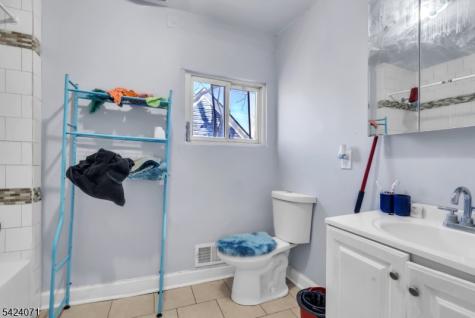 162 S Clinton Street East Orange NJ 07018