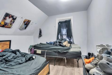 162 S Clinton Street East Orange NJ 07018