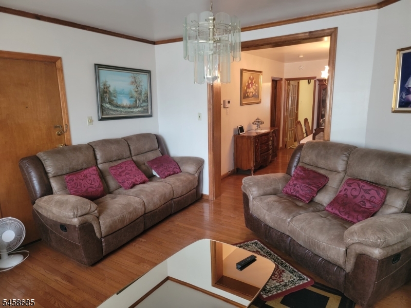 581 N 7th Street Newark NJ 07107