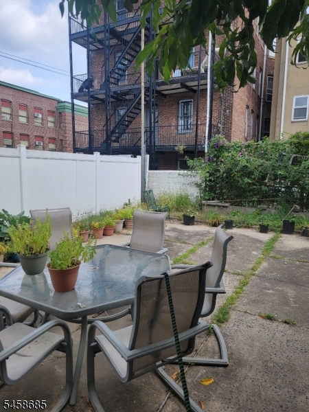 581 N 7th Street Newark NJ 07107