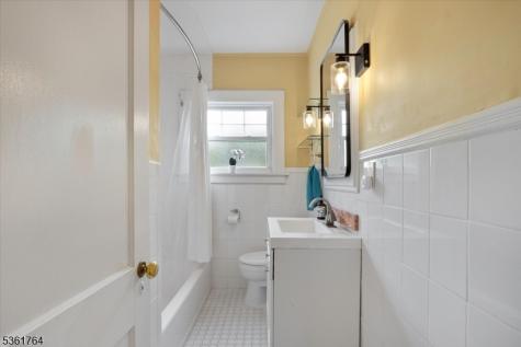 422 Valley Road Montclair NJ 07043