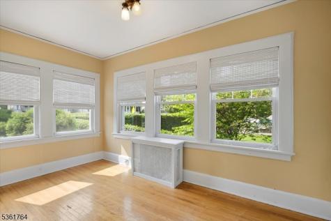 422 Valley Road Montclair NJ 07043