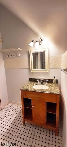 422 Valley Road Montclair NJ 07043