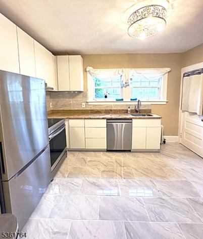 422 Valley Road Montclair NJ 07043