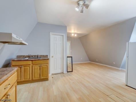 564 Sanford Avenue Newark NJ 07106