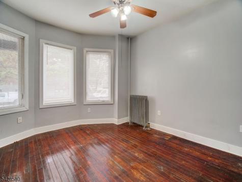 564 Sanford Avenue Newark NJ 07106