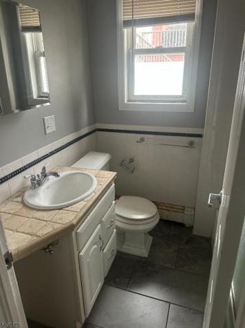 25 New Street Belleville NJ 07109