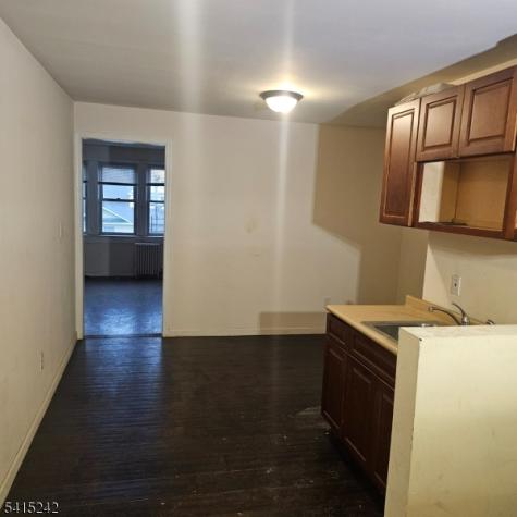67 Weequahic Avenue Newark NJ 07112