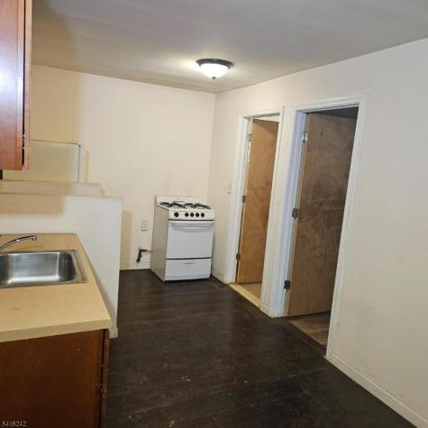 67 Weequahic Avenue Newark NJ 07112