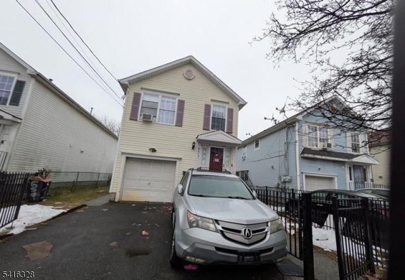 677 S 14th Street Newark NJ 07103
