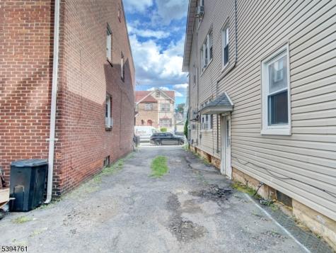 289 N Center Street City Of Orange NJ 07050