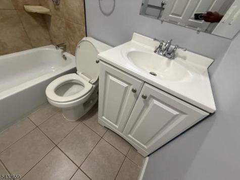 27 Seymour Avenue Newark NJ 07108