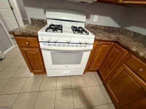 27 Seymour Avenue Newark NJ 07108