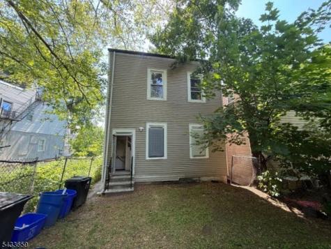27 Seymour Avenue Newark NJ 07108