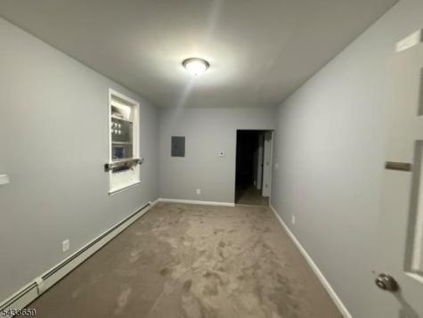 27 Seymour Avenue Newark NJ 07108