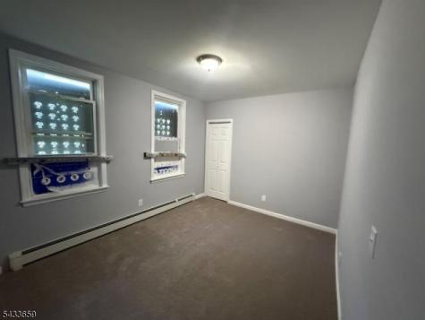 27 Seymour Avenue Newark NJ 07108