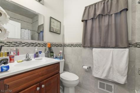 56 Delaware Street Elizabeth NJ 07206