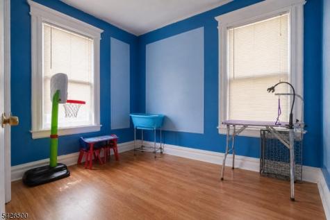 38 Eckert Avenue Newark NJ 07112