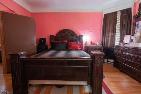 38 Eckert Avenue Newark NJ 07112