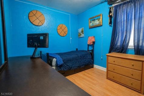 38 Eckert Avenue Newark NJ 07112