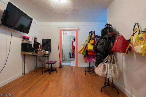 38 Eckert Avenue Newark NJ 07112