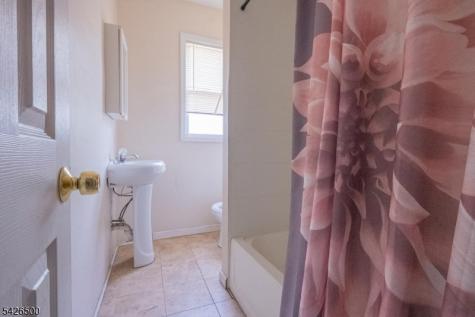 38 Eckert Avenue Newark NJ 07112