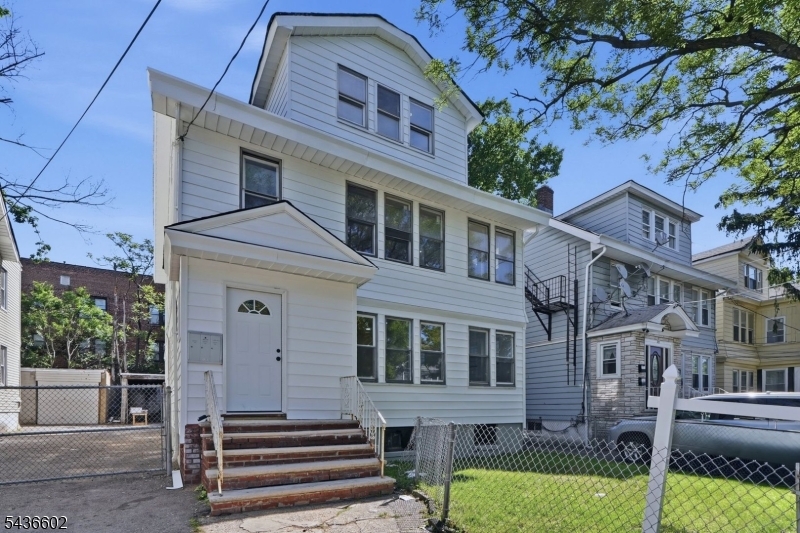 203 Hansbury Avenue Newark NJ 07112