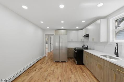 203 Hansbury Avenue Newark NJ 07112