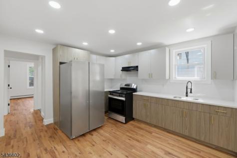 203 Hansbury Avenue Newark NJ 07112